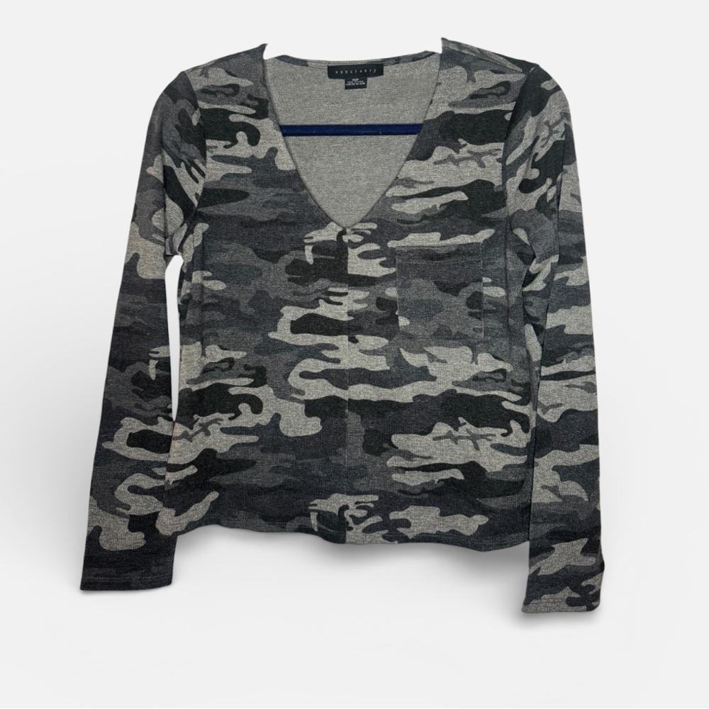 Sanctuary Distressed Camo V-neck Cozy Pocket Top Gray NIP sz XSP